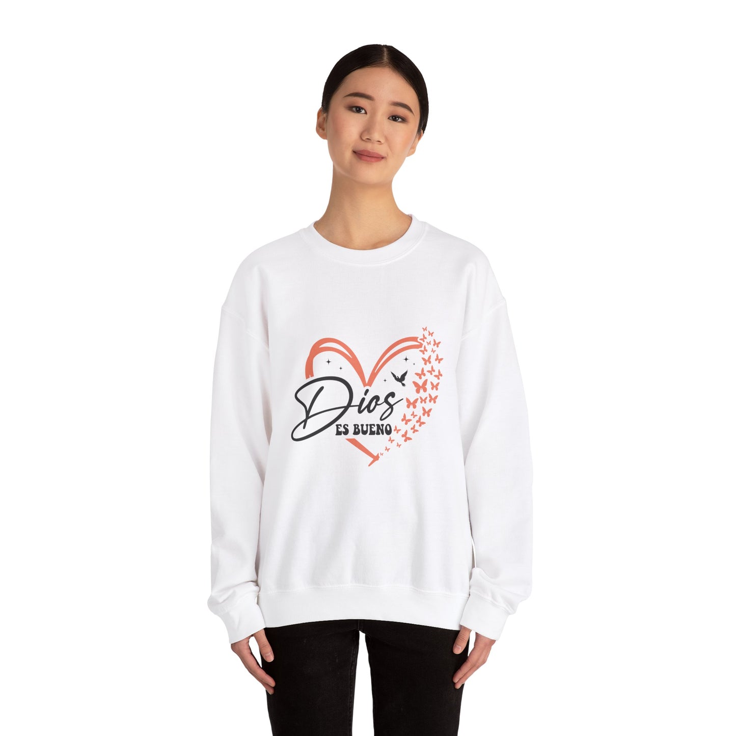 Dios es Bueno Heart Sweatshirt | Unisex Heavy Blend™ Crewneck - Nefty Creations